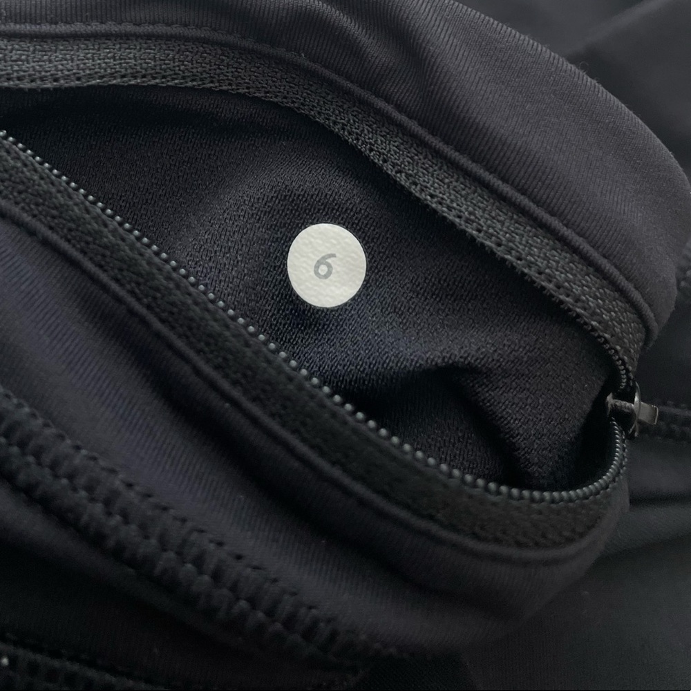 LULULEMON Run Inspire Crop II - Luxtreme + Mesh - Picture 3 of 16